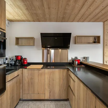 Famillial T4 A Moriond, 8 Pers, A 100 M Des Pistes Avec Parking, Terrasse Et Wifi - Fr-1-563-45 * Courchevel